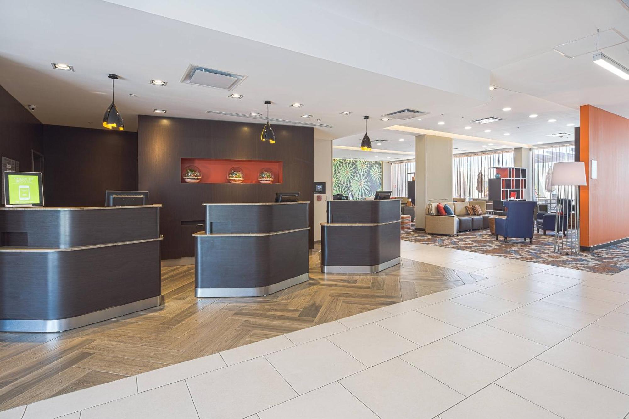 Courtyard By Marriott Saltillo Ngoại thất bức ảnh