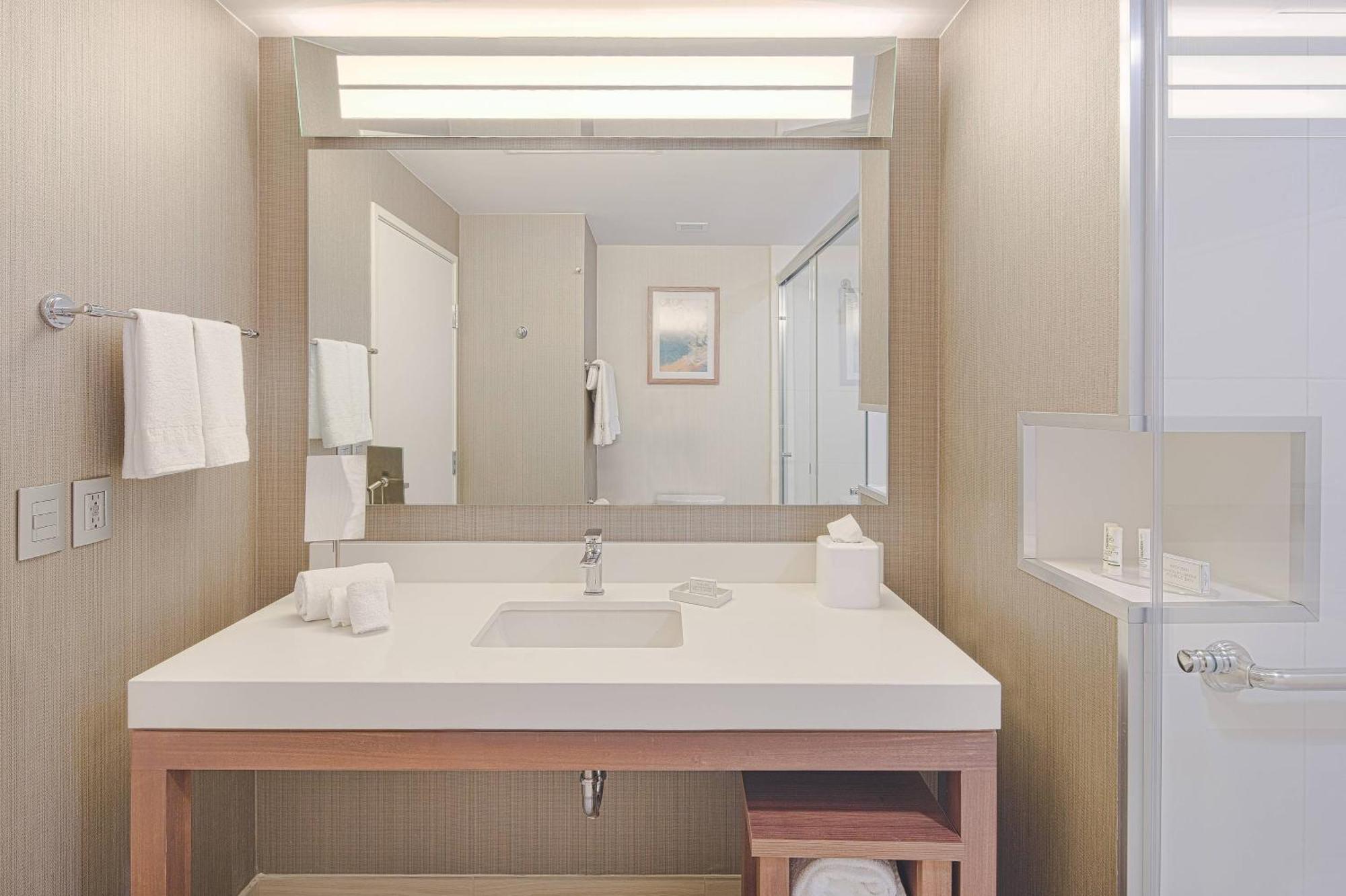 Courtyard By Marriott Saltillo Ngoại thất bức ảnh