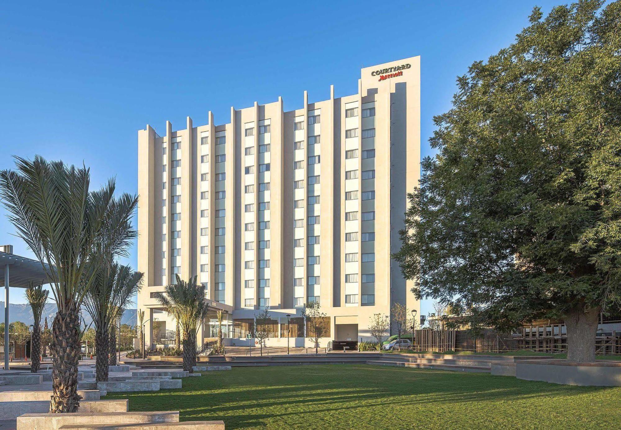 Courtyard By Marriott Saltillo Ngoại thất bức ảnh